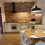 Apartment Browar Z Prywatnym Ogrodem Nad Rzeka - Starowka