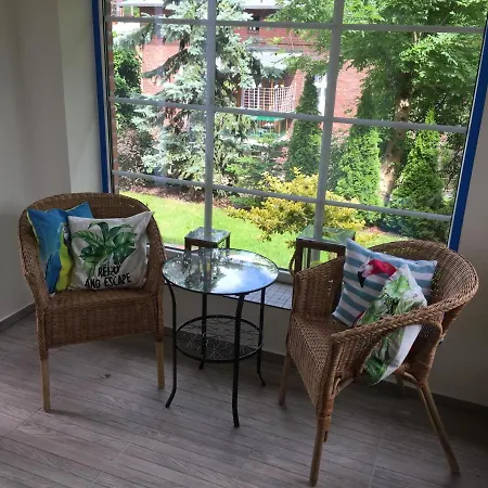 Appartement W Centrum Na Starowce, Dzienny Z Aneksem Kuchennym, Sypialnia Z Podwojnym Lozkiem, Piekna Weranda, Tv Smart, Wi-fi, Parking, Fv, Self Check In 24h, Taras, Ogrod Nad Rzeka, W Sasiedztwie Restauracja , Imprezy I Uslugi Escort Zakazane *