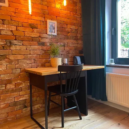 Appartement W Centrum Na Starowce, Dzienny Z Aneksem Kuchennym, Sypialnia Z Podwojnym Lozkiem, Piekna Weranda, Tv Smart, Wi-fi, Parking, Fv, Self Check In 24h, Taras, Ogrod Nad Rzeka, W Sasiedztwie Restauracja , Imprezy I Uslugi Escort Zakazane Starogard Gdański