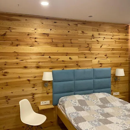 W Centrum Na Starowce, Dzienny Z Aneksem Kuchennym, Sypialnia Z Podwojnym Lozkiem, Piekna Weranda, Tv Smart, Wi-fi, Parking, Fv, Self Check In 24h, Taras, Ogrod Nad Rzeka, W Sasiedztwie Restauracja , Imprezy I Uslugi Escort Zakazane Appartement